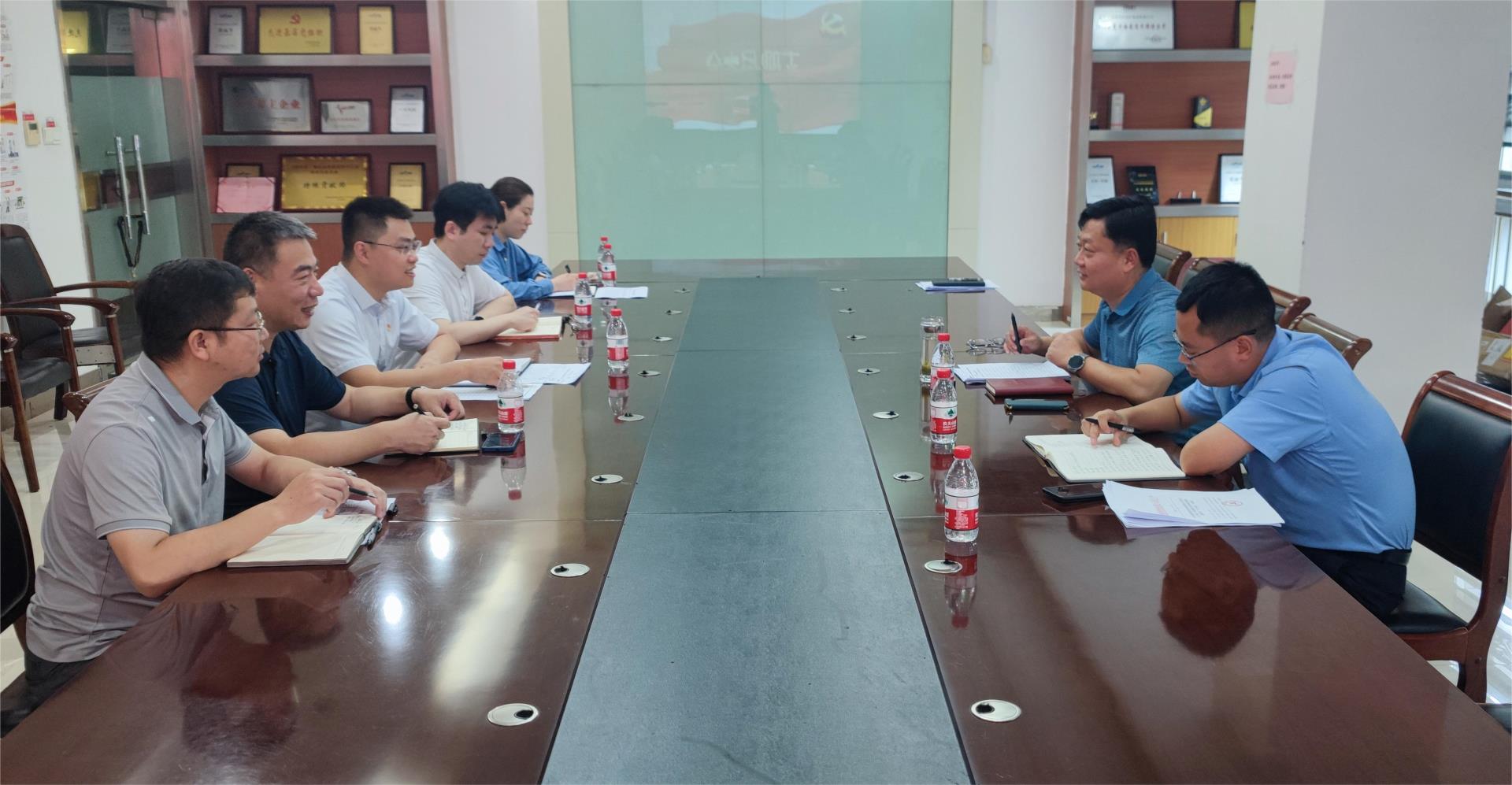 37f4d21ee1a34c97cc319fb7650c9d0.jpg 37f4d21ee1a34c97cc319fb7650c9d0.jpg